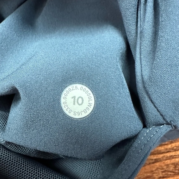 Lululemon Beyond the Studio Crop - Picture 9 of 10